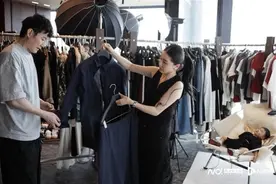 粉丝超17万南油档口老板娘，走上深圳时装周，抖品牌抖起来图片