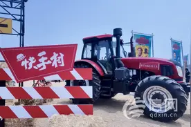 明星达人齐聚藏马山 快手村“车神争霸”掀起农耕竞技热潮图片