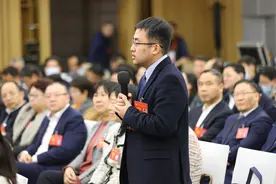 两会时间｜姜雪峰委员：“内卷”伤害最大的是整个教育体系图片