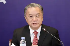 非法收受巨额财物！广东省人社厅原厅长陈奕威被提起公诉图片