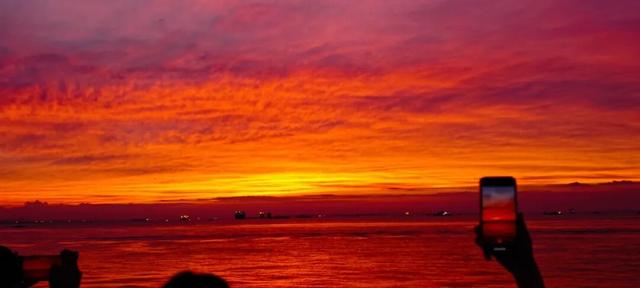 告别2025，来青岛做日落收藏家~