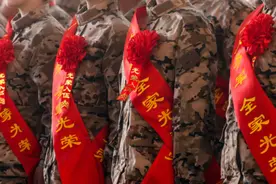 上海市政府征兵办发布兵役登记通告，拒绝、逃避兵役登记将被依法追责图片