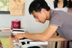 李浩：一索一叶寄深情图片