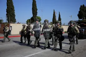 洛杉矶全市进入战术警戒状态图片