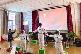 滨城区凤凰城小学开展“红色文化进校园 革命精神永传承”国家公祭日活动图片