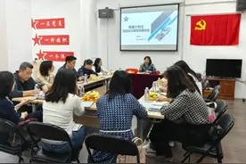 小区“一位难求”？他们合力共寻“停车难”破题思路图片