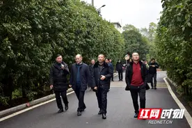 邵阳市教育局到隆回二中检查开学工作图片