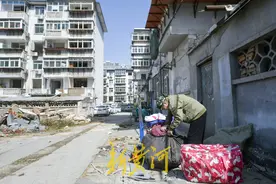 济南洪楼片区城市更新，开始动工拆除征收区域内小区图片