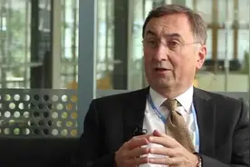 叩问2024｜联合国前气变助理秘书长警告：人类社会就像正朝冰山驶去的“泰坦尼克号”图片