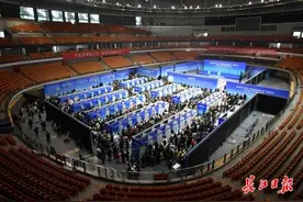 返乡找好工作！“春风行动”在家门口供岗15万个图片