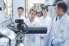 重大突破！中国科学家发现常压下镍氧化物的高温超导电性图片