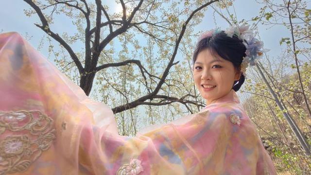 踏浪寻春！邹平临池梯田花海美出圈