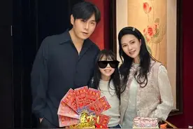 57岁伊能静生日晒与老公秦昊、女儿庆生照！凌晨发长文：向往60岁的自己图片