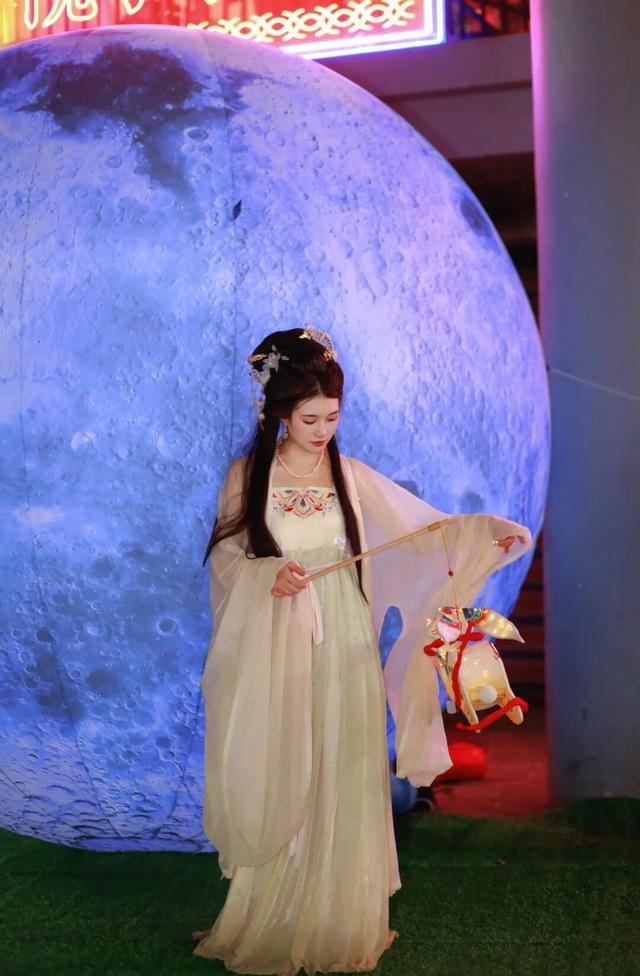 这条宝藏巷子，嗨玩攻略全公开！
