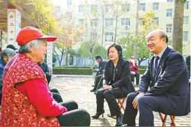 许传江：现场“拉拉呱”，线上汇民意图片