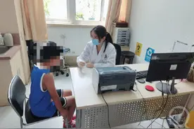 10后也开始脱发了？医生：最小脱发患者只有7岁图片