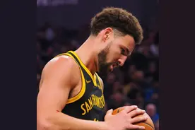 克雷-汤普森豪言爆发后，两场11投1中得到5分图片