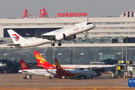 又一个首航！国产大飞机C919开启沪港定期商业航班图片