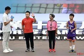 一口气做5个俯卧撑、10个仰卧起坐……98岁的丁文渊与她的运动人生图片