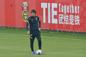 聚焦 | 李铁一路送钱“争取”来国足帅位 4名武汉球员入选都不够格图片