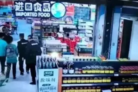 超市巨亏200万！老板一看监控惊呆：从合伙人到员工都在偷……图片