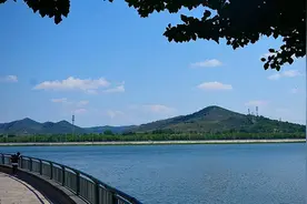 行进中国 | 宜居锦州：绿水青山入画来图片