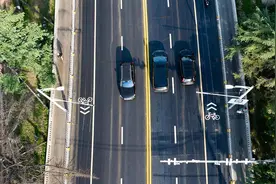 长江大桥上不能掉头！！！ 武汉长江大桥已加深双黄线双向新增非机动车道图片