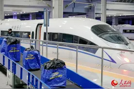 央媒观豫丨高铁物流大蓝海 河南勇做弄潮儿图片