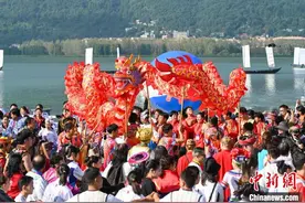 27个国家和地区运动员昆明切磋中华传统体育图片