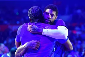 🐿️说到做到！哈登G4末节回复乔治：放心！有我在😤图片