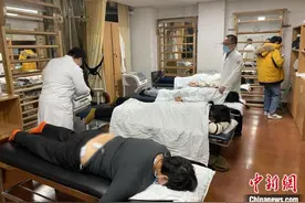 中新健康丨中医院推拿科夜门诊“走俏” 理性按需就诊很关键图片
