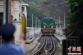 百年中越米轨铁路：老骥伏枥 志在千里图片