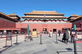 租辆轮椅“丝滑”进故宫？爱心通道不容如此消费图片