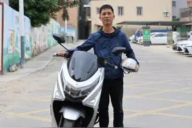 路遇事故冲入浓烟中救人，江门“头盔哥”获评“微文明之星”图片