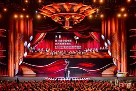 直击金鸡｜影帝影后出炉  2024年中国金鸡百花电影节闭幕图片