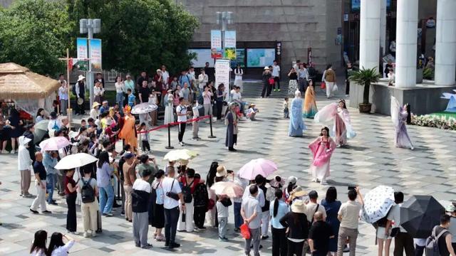 连续6年！龙虎山再度荣获2025年度 “国家5A级旅游景区100强”！