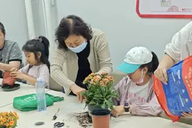 寄花语诉心声 感念母爱绵长图片