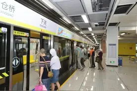 南京地铁新晋“换乘王”图片