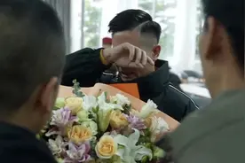 35年前与家人失散男子寻亲成功 团圆现场受聘为寻亲志愿者：希望用我的经验去帮助更多寻亲者图片