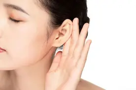好好的耳朵突然听不见了！这4个习惯赶紧改！图片