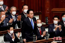 日本新生儿首次跌破80万，岸田急了！图片