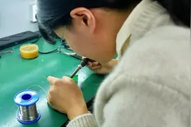 杭州一女学霸9门满分保研清华：未来想为中国芯片行业做贡献视频封面