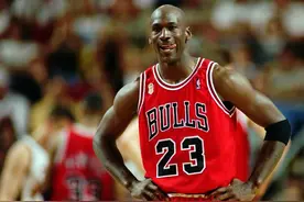 NBA单月历史得分王都是谁🤯乔丹大帅神仙打架 一人单月场均49分图片