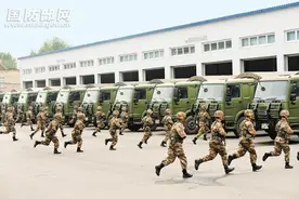 铁骑驰骋永向前！“天路”见证着高原汽车兵的光荣和梦想图片