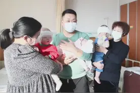 暖心闻｜三胞胎“求声”记：连续5侧手术，全国罕见“重度耳聋”宝宝有了人工耳蜗图片