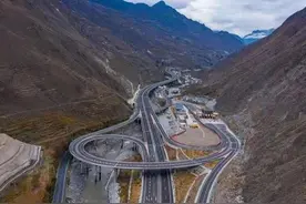 即日起至明年4月30日 都汶高速一半主线封闭图片