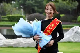 黄思林：照顾瘫痪父亲十九载图片