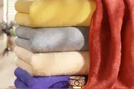 叠衣服这样做最聪明，再多衣服也不怕→图片