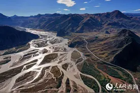 动静相宜之间 澜沧江奔向远方图片