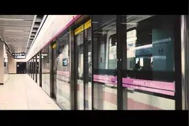 今天是空军72岁生日，英雄武汉致敬人民空军图片